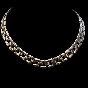 Elegant Silver Link Necklace